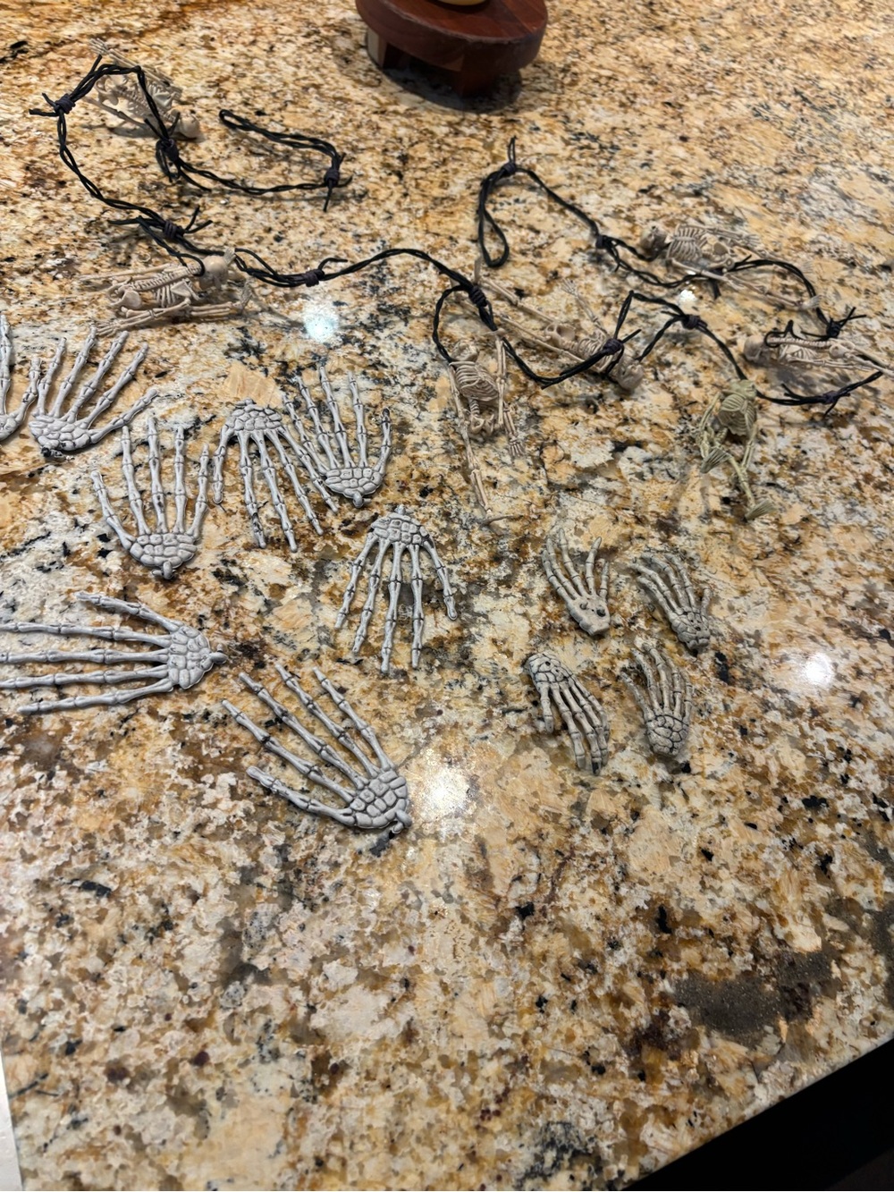 Halloween Skeleton Hands Garland